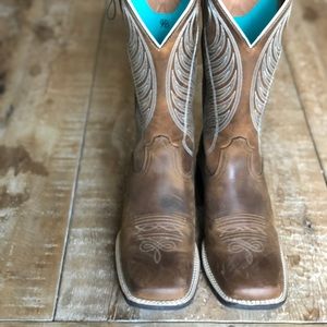 Ariat square toe cowboy boots